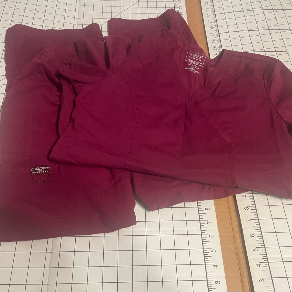 Cherokee Wine Scrub Set